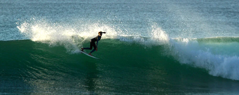 Surfing the best waves in Porto